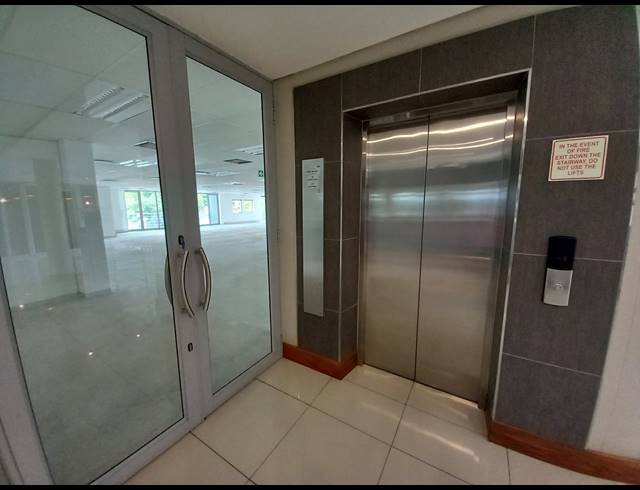 329M² OFFICE TO LET IN BRYANSTON